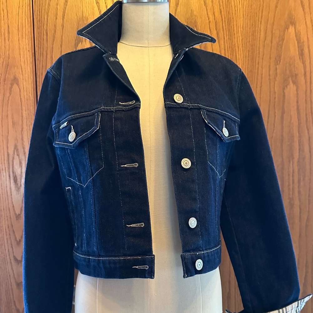 Vintage Burberry cropped Jean jacket in good used condition size US 8